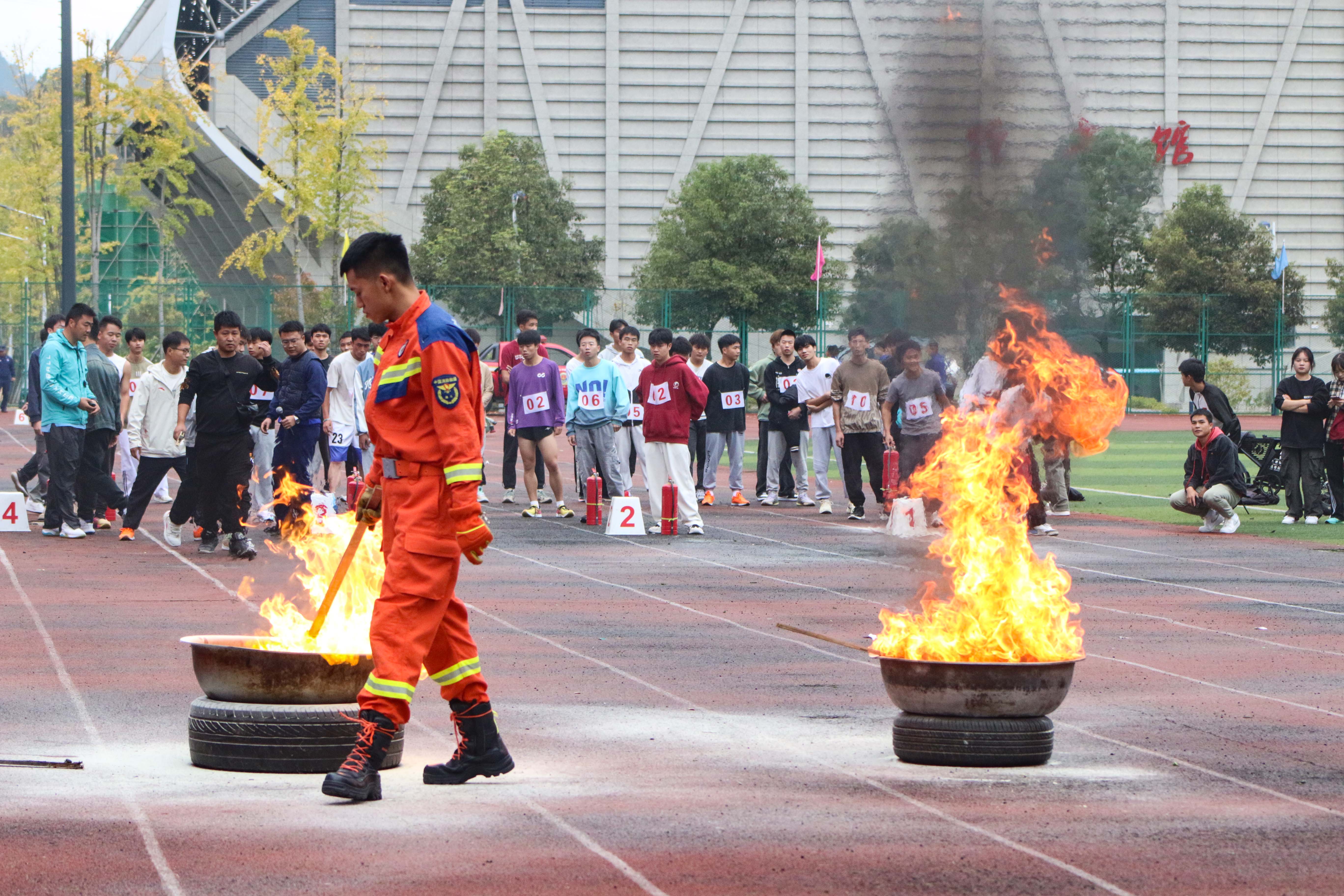 2023年德江县消防宣传月活动启动仪式暨第二届大学生消防技能运动会在英亚体育(中国)集团有限公司举行(图16)